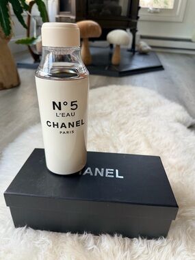 Chanel No 5 L’eau Paris Hot/Cold Stainless Thermos NEW in ‘CC’ Black Box